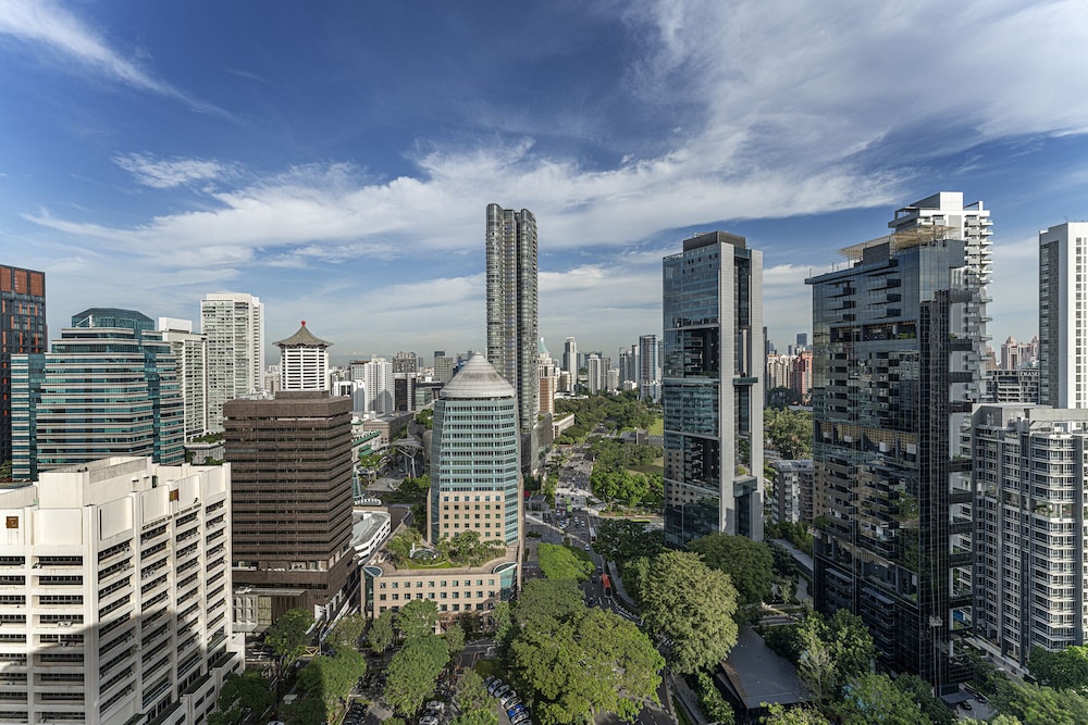 Four Seasons Hotel Singapore by null