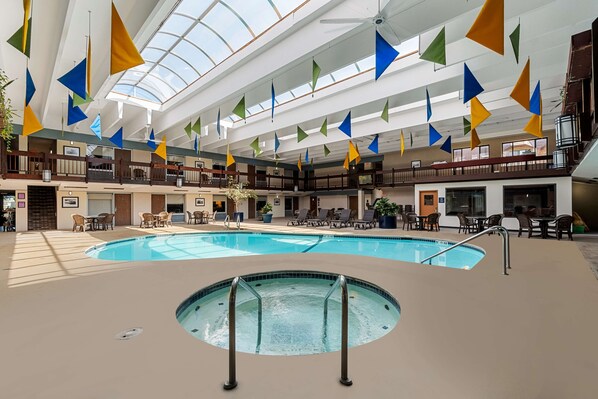 Indoor pool, pool loungers