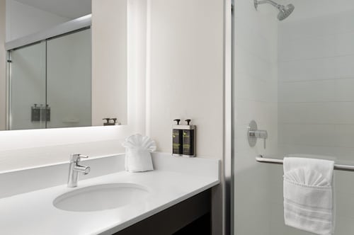 Hotel South Tampa & Suites