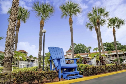 Hotel South Tampa & Suites