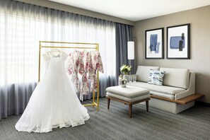 Literie hypoallergénique, surmatelas, bureau, rideaux occultants