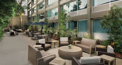 Courtyard by Marriott Los Angeles Woodland Hills