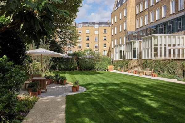 Miiro Templeton Garden - Earls Court