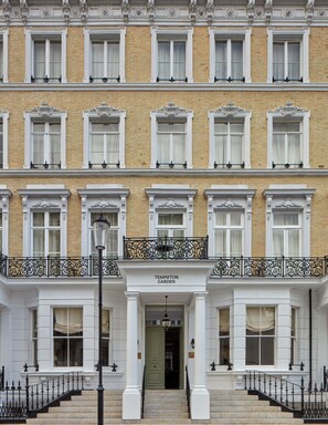 Exterior - Miiro Templeton Garden (London)