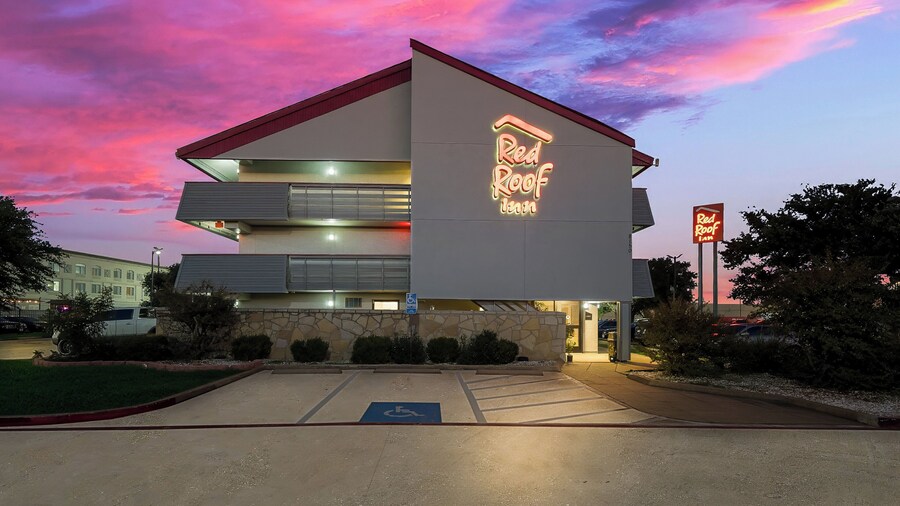 Red Roof Inn Dallas - DFW Airport North