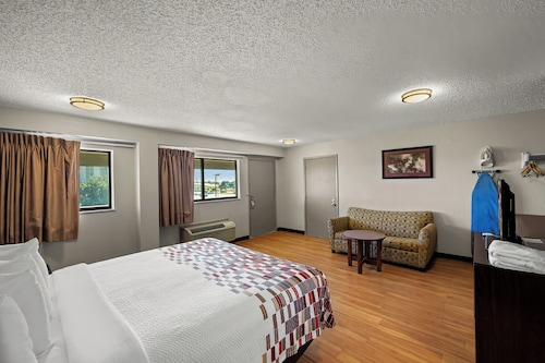 Red Roof Inn Dallas - DFW Airport North
