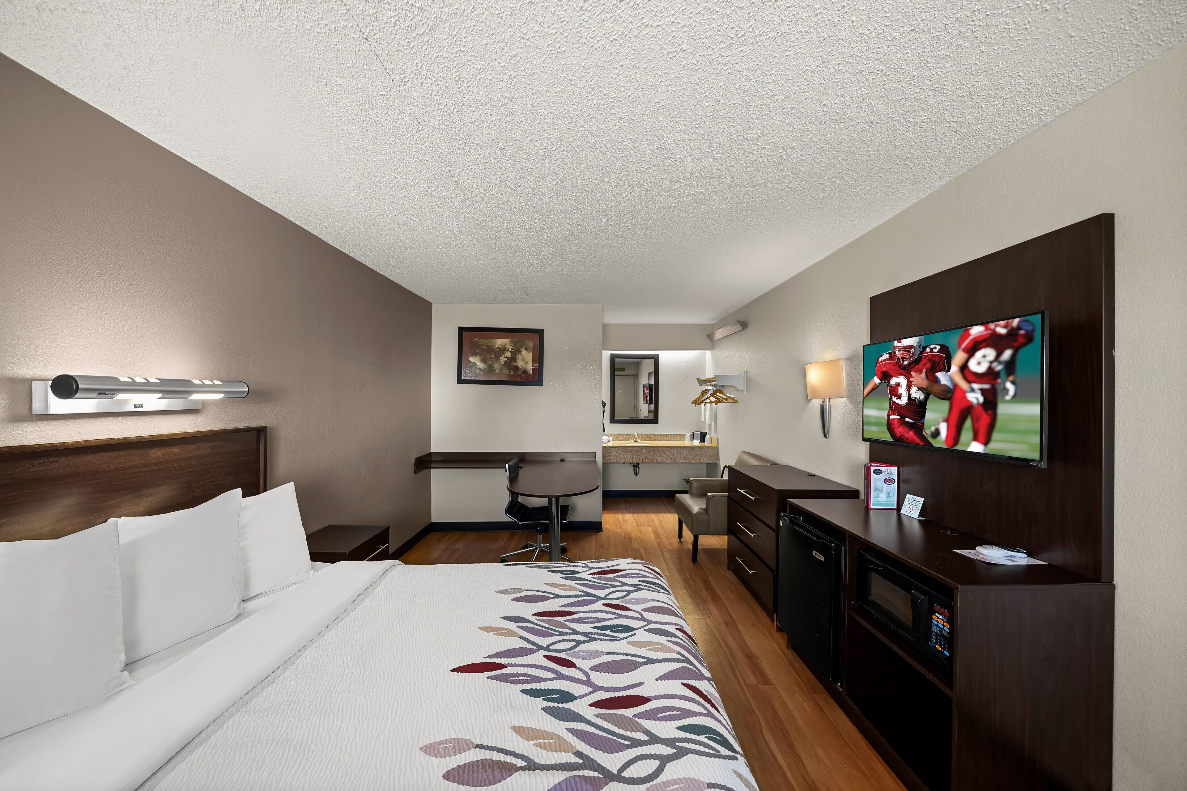 1 bedroom, desk, laptop workspace, blackout curtains