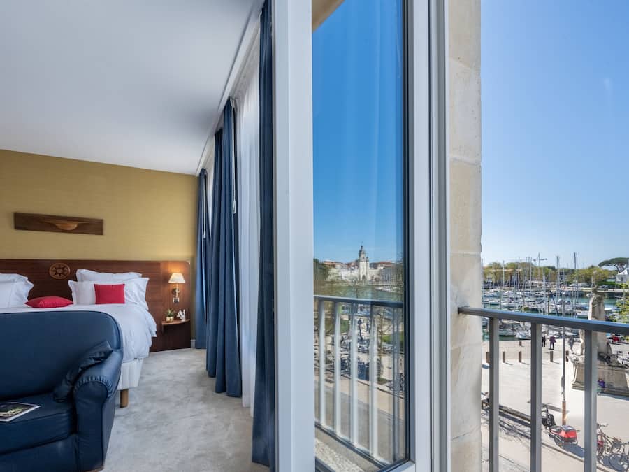 Quarto casal júnior | Roupas de cama premium, camas com colchões pillow-top, escrivaninha