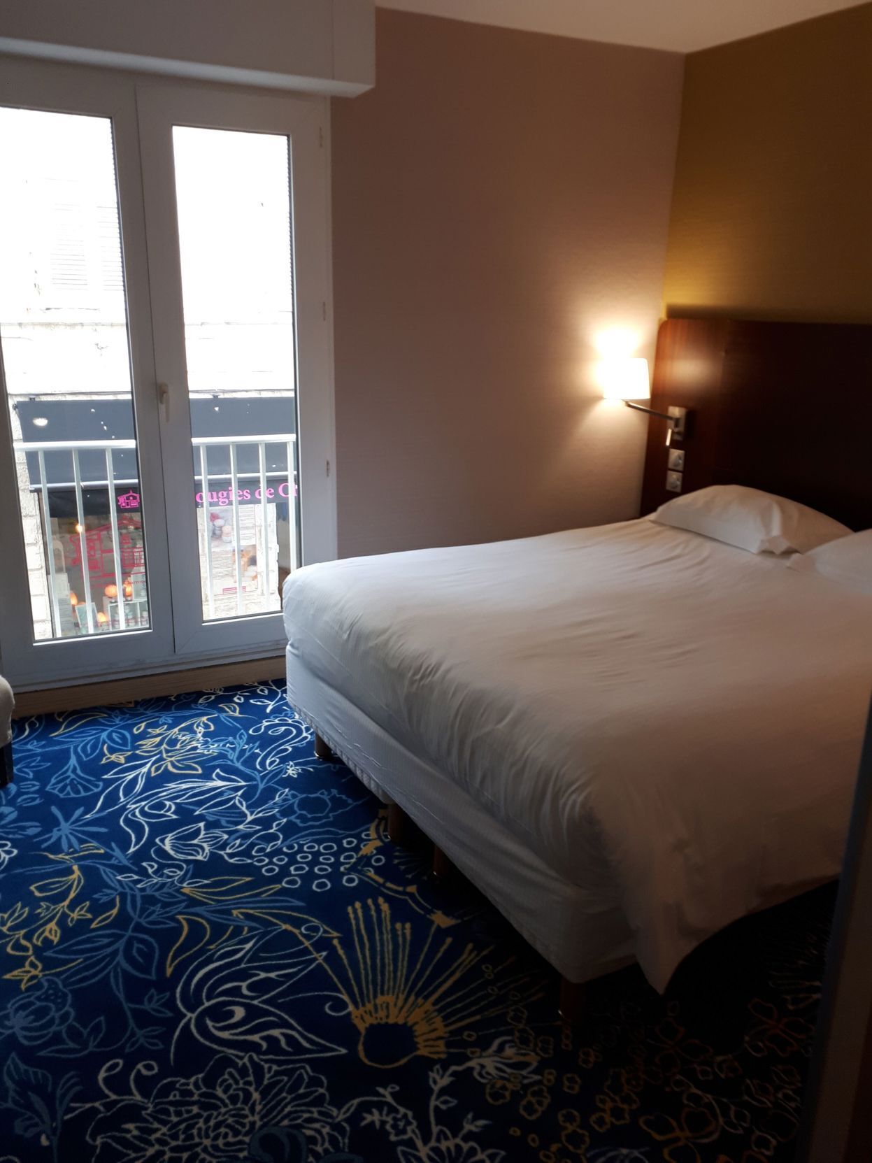 Premium bedding, pillowtop beds, desk, laptop workspace