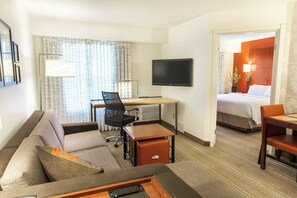 1 bedroom, premium bedding, in-room safe, desk