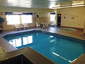 Indoor pool - Motel 6 Bozeman, MT (Bozeman)