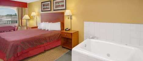 Deluxe-rum - 1 kingsize-säng - rökare | Skrivbord, mörkläggningsgardiner, strykjärn/strykbräda och gratis wi-fi