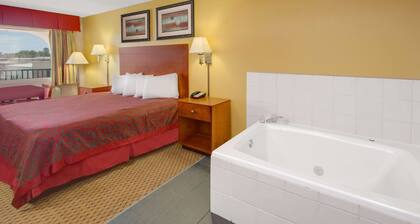 Days Inn by Wyndham Gulfport