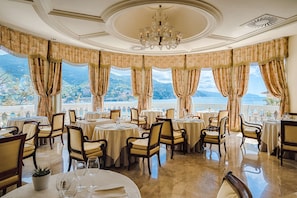 2 restaurants; breakfast, lunch, and dinner served - Excelsior Palace Portofino Coast (Rapallo)