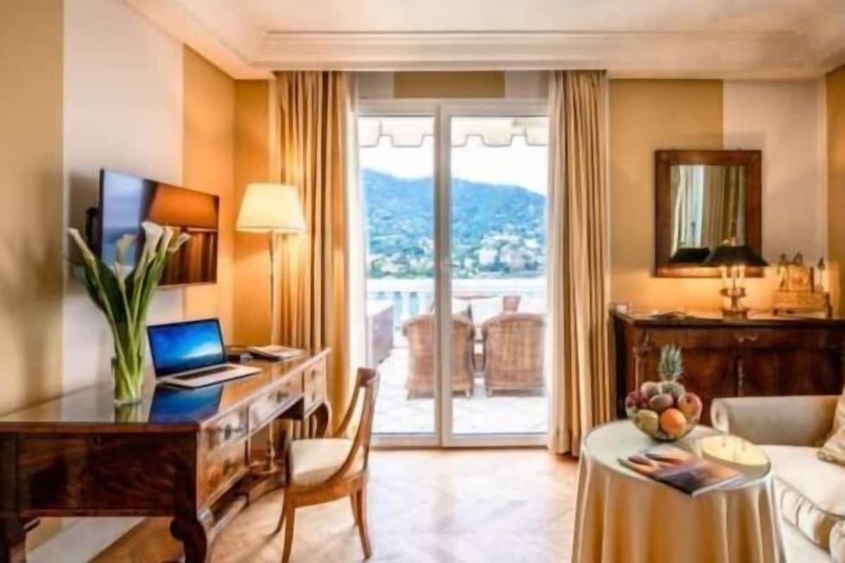 Living area | LCD TV