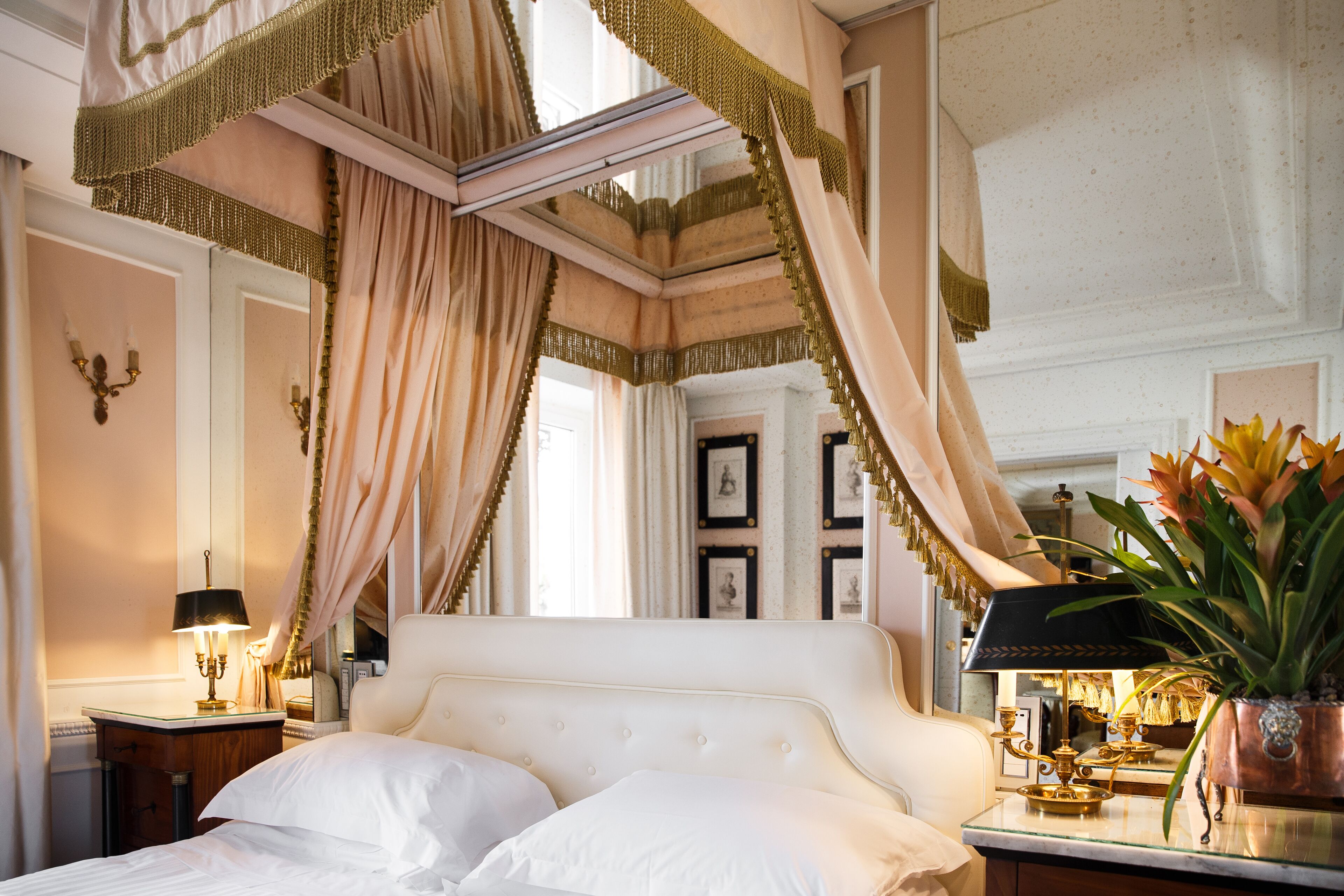 Classic-Suite, Balkon, Meerblick | Daunenbettdecken, Minibar, Zimmersafe, individuell eingerichtet