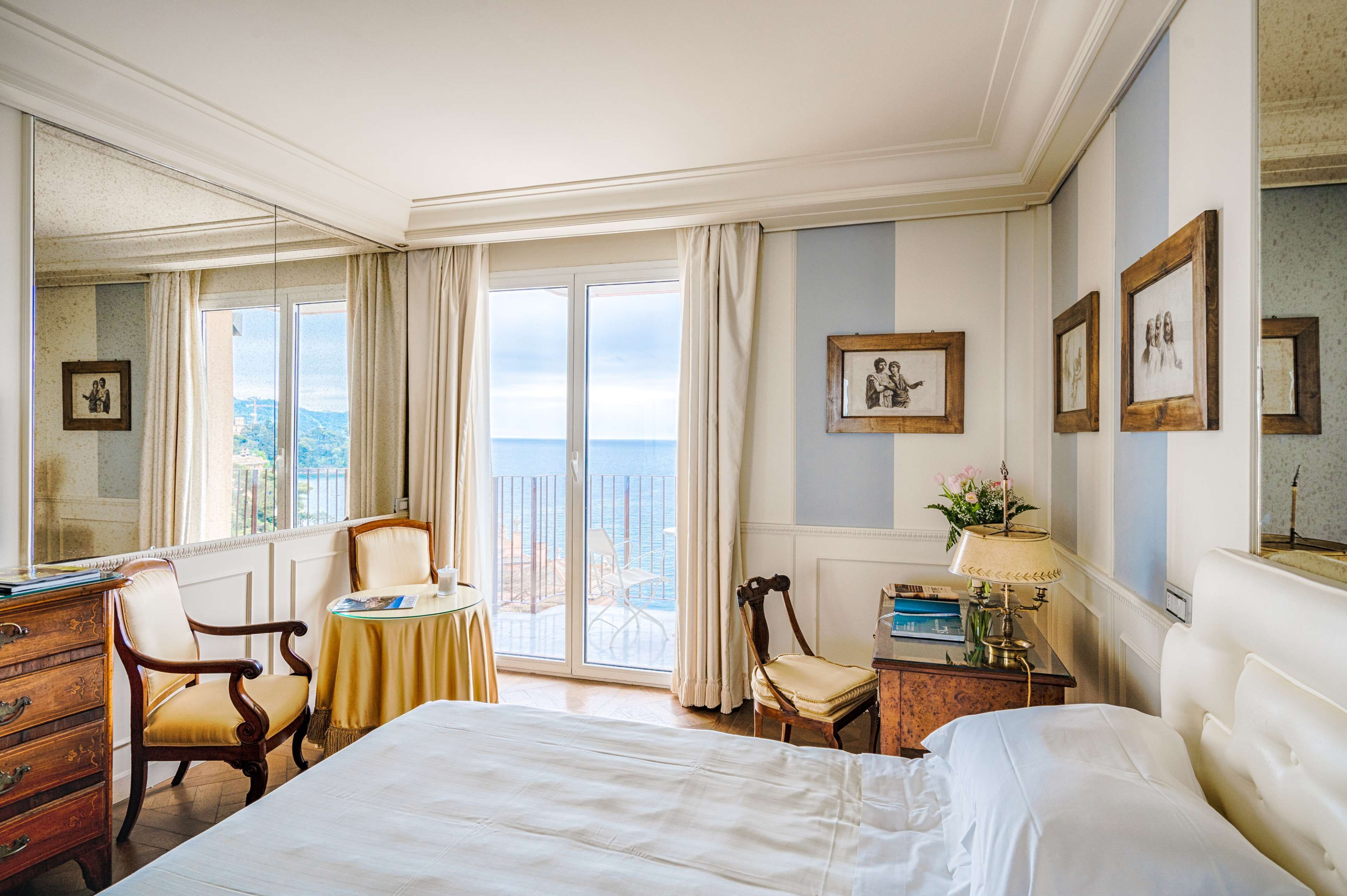 exclusive double room, sea view | down duvets, minibar, in-room safe, individually furnished