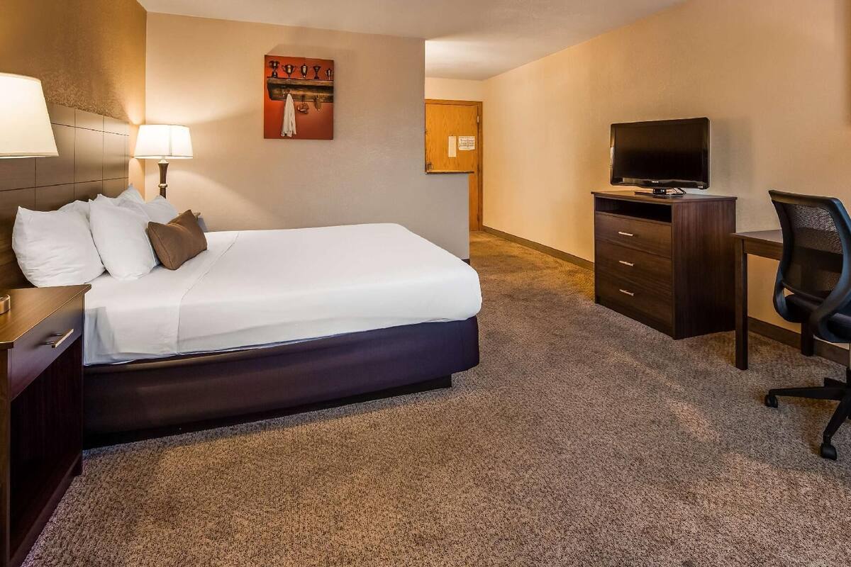 In-room safe, soundproofing, iron/ironing board, rollaway beds