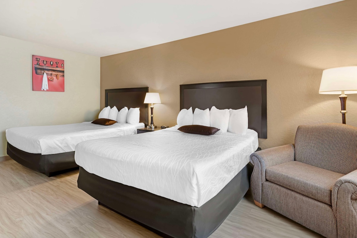 In-room safe, soundproofing, iron/ironing board