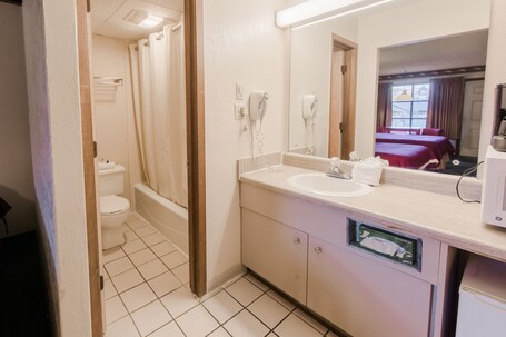 Mountain House Inn - Image 1