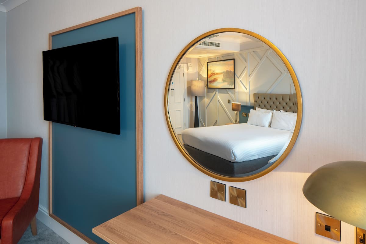 family room, 2 double beds, non smoking | 1 bedroom, desk, iron/ironing board, free wifi