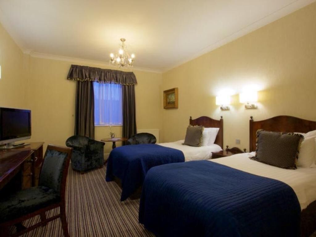 Desk, iron/ironing board, free WiFi, bed sheets