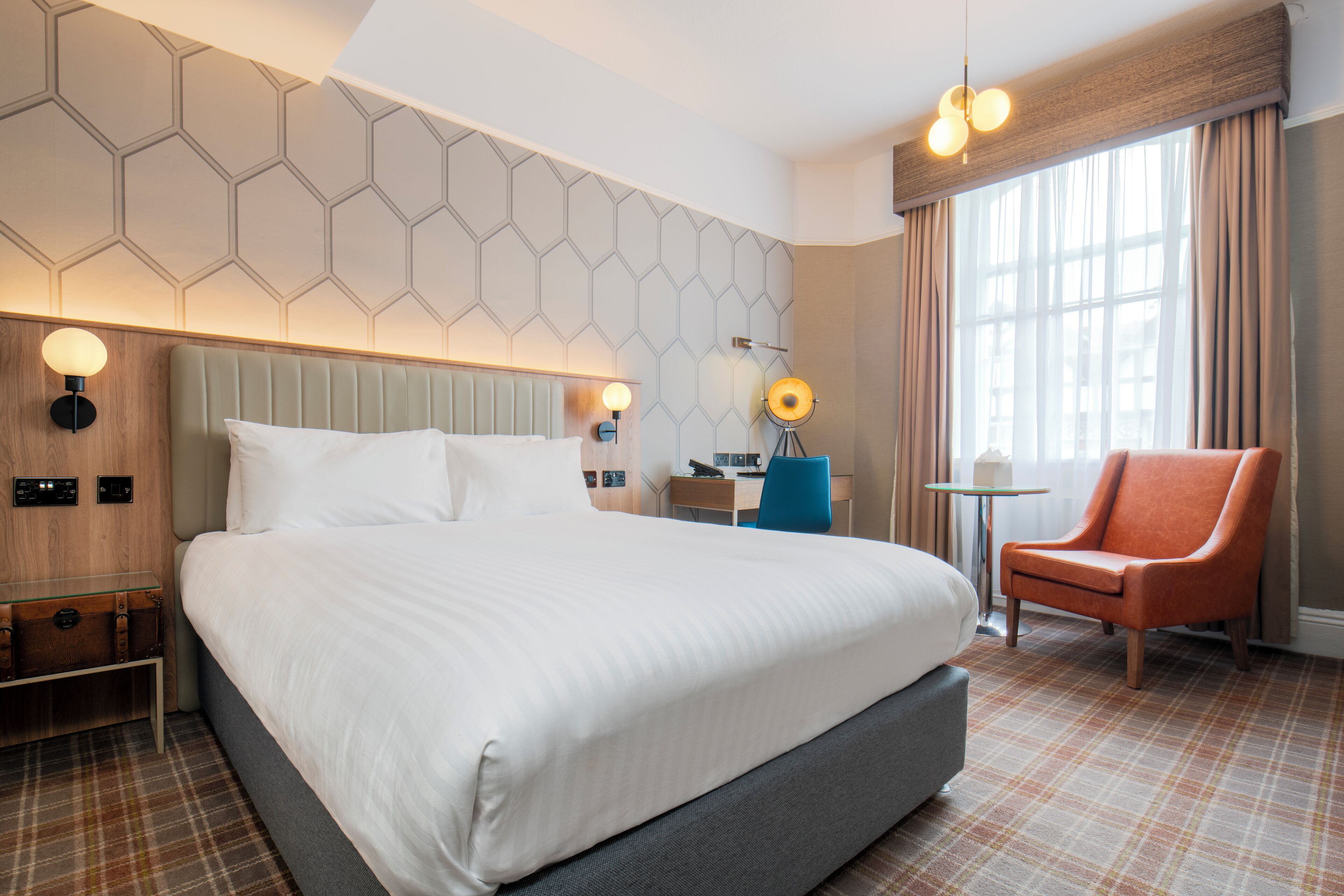 standard room, 1 double bed, non smoking | 1 bedroom, desk, iron/ironing board, free wifi