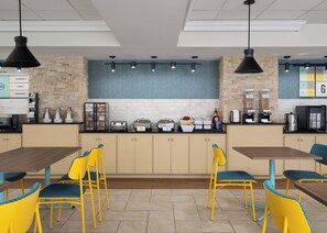 Free daily continental breakfast