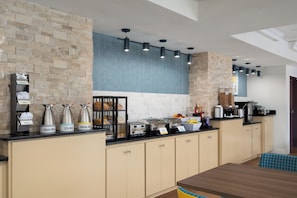 Free daily continental breakfast