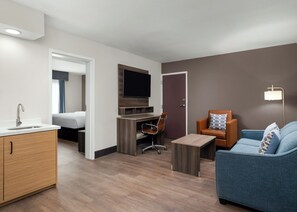 Suite, 1 Bedroom | Living area - Garner Hotel August West by IHG (Augusta)