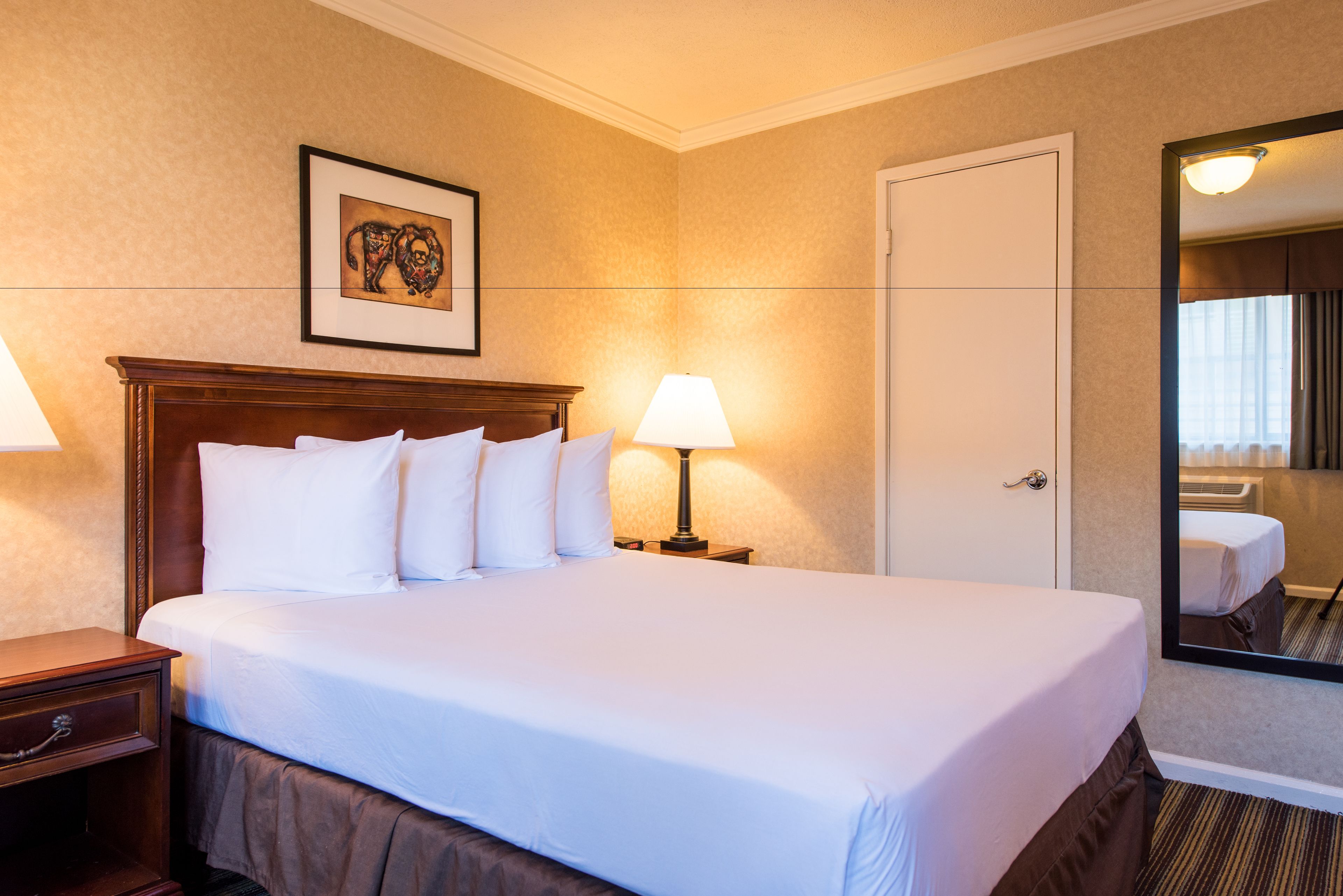 Photo - Civic Center Motor Inn