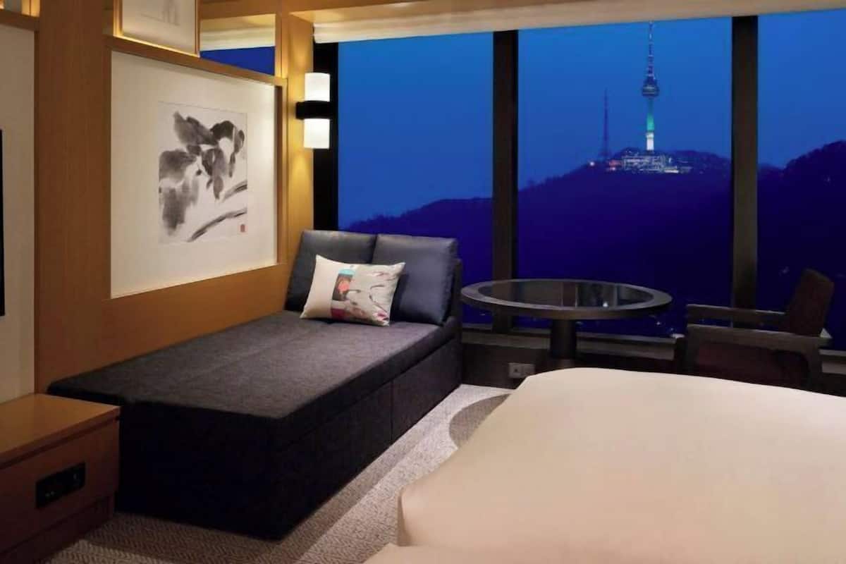 Premium bedding, down duvets, minibar, in-room safe
