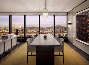 Suite (Diplomatic) | Living area