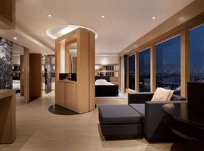 Premium bedding, down duvets, minibar, in-room safe