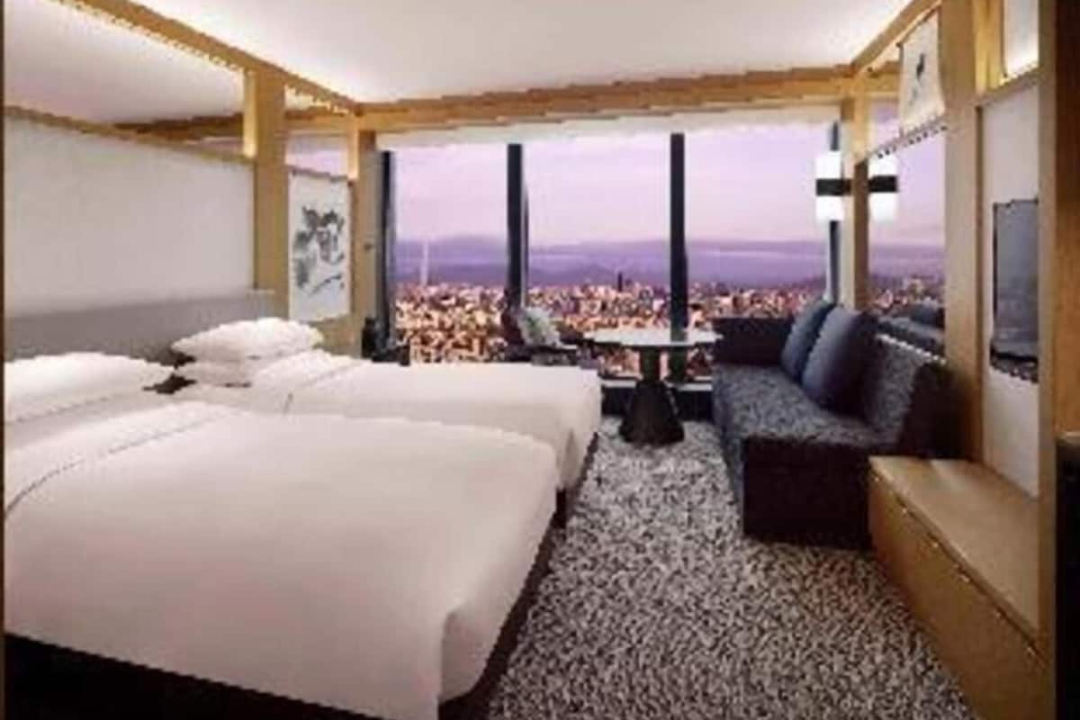 Roupas de cama premium, edredons de pluma, frigobar, cofres nos quartos