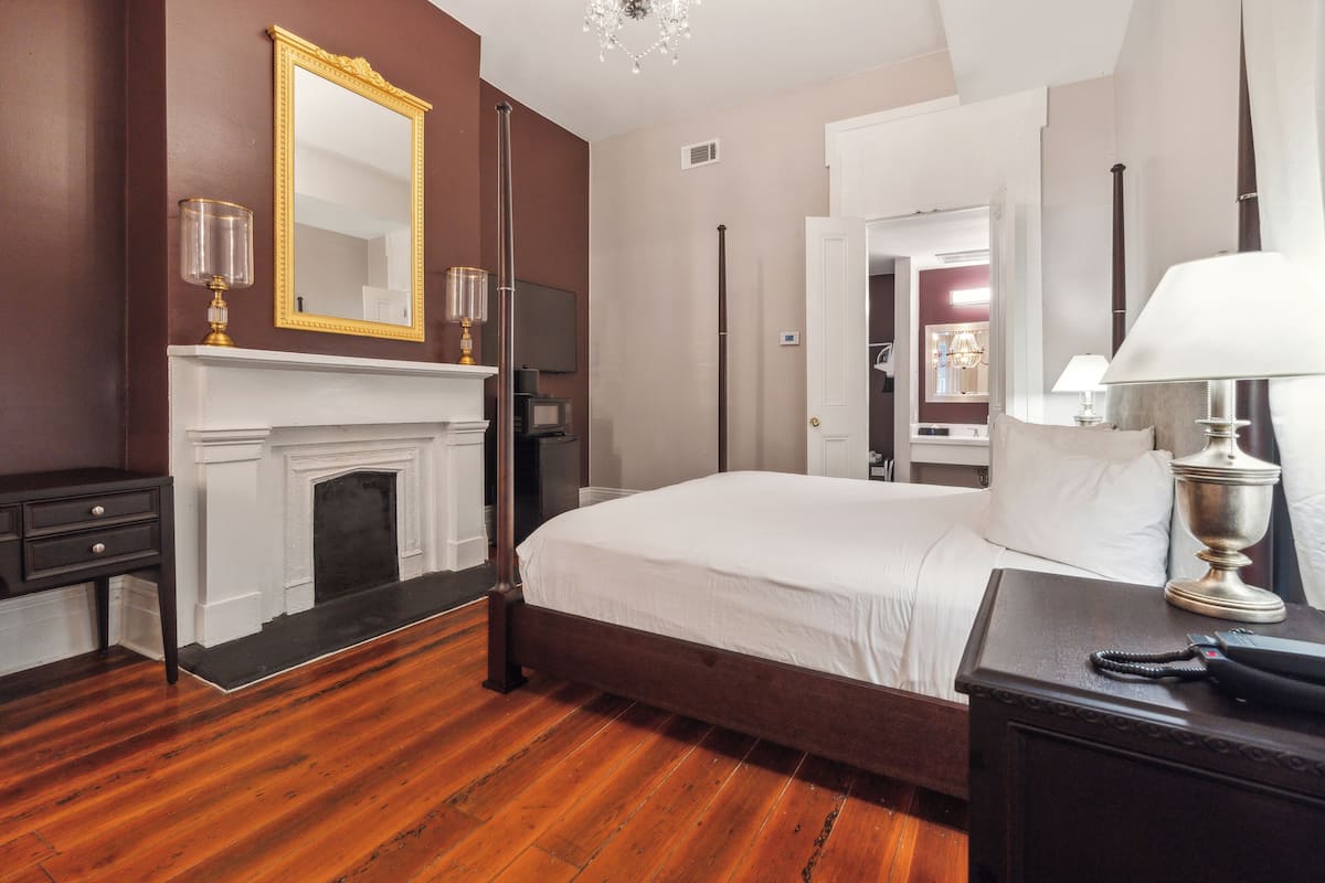 1 bedroom, pillow-top beds, in-room safe, desk
