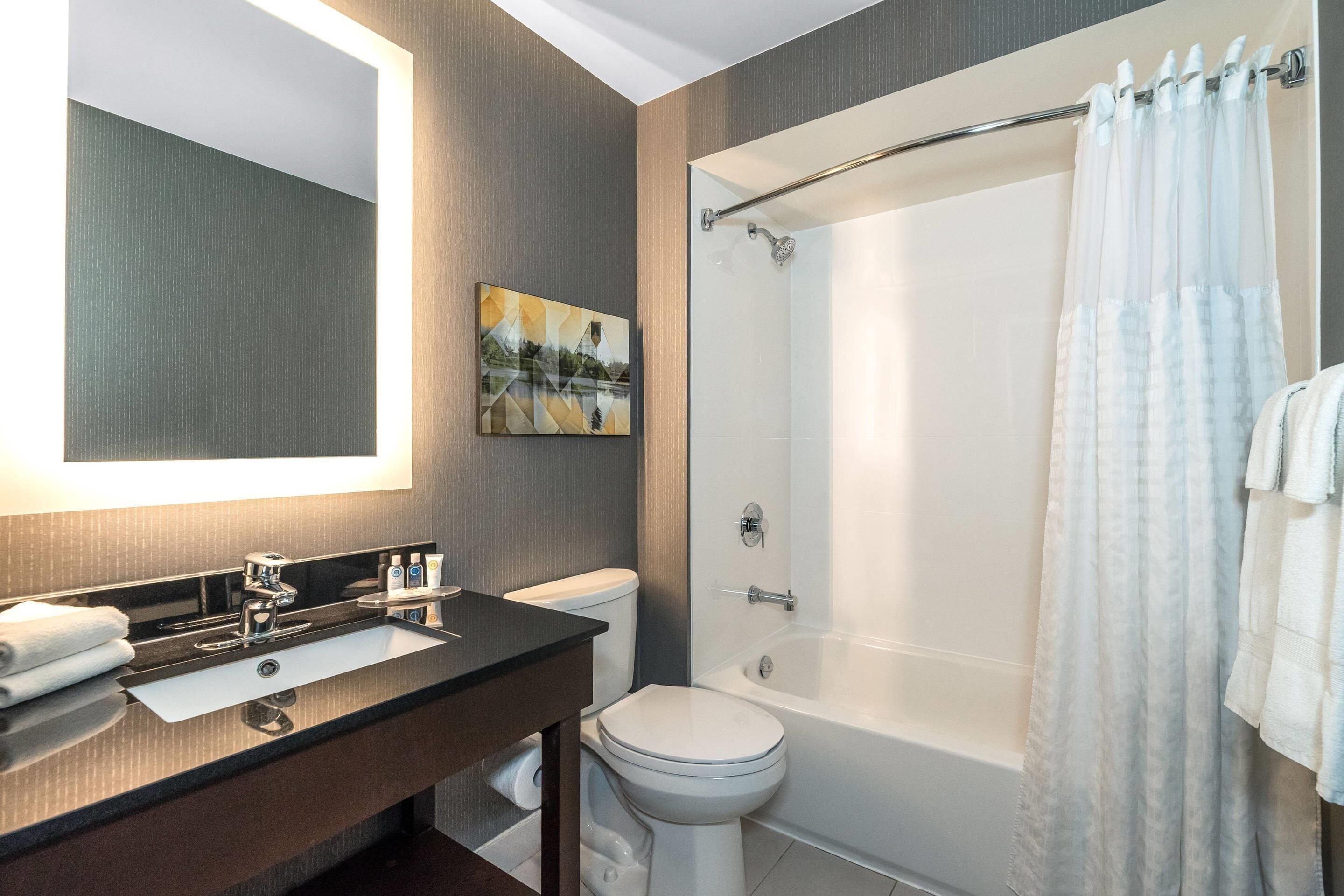 Photo - Comfort Inn South Shore