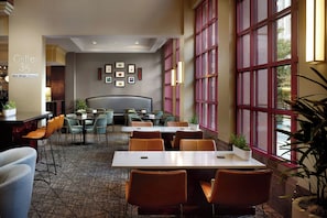 Breakfast, lunch and dinner served - Atlanta Marriott Suites Midtown (Atlanta)