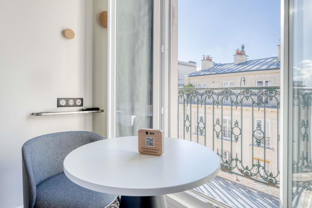 ibis Paris Père Lachaise