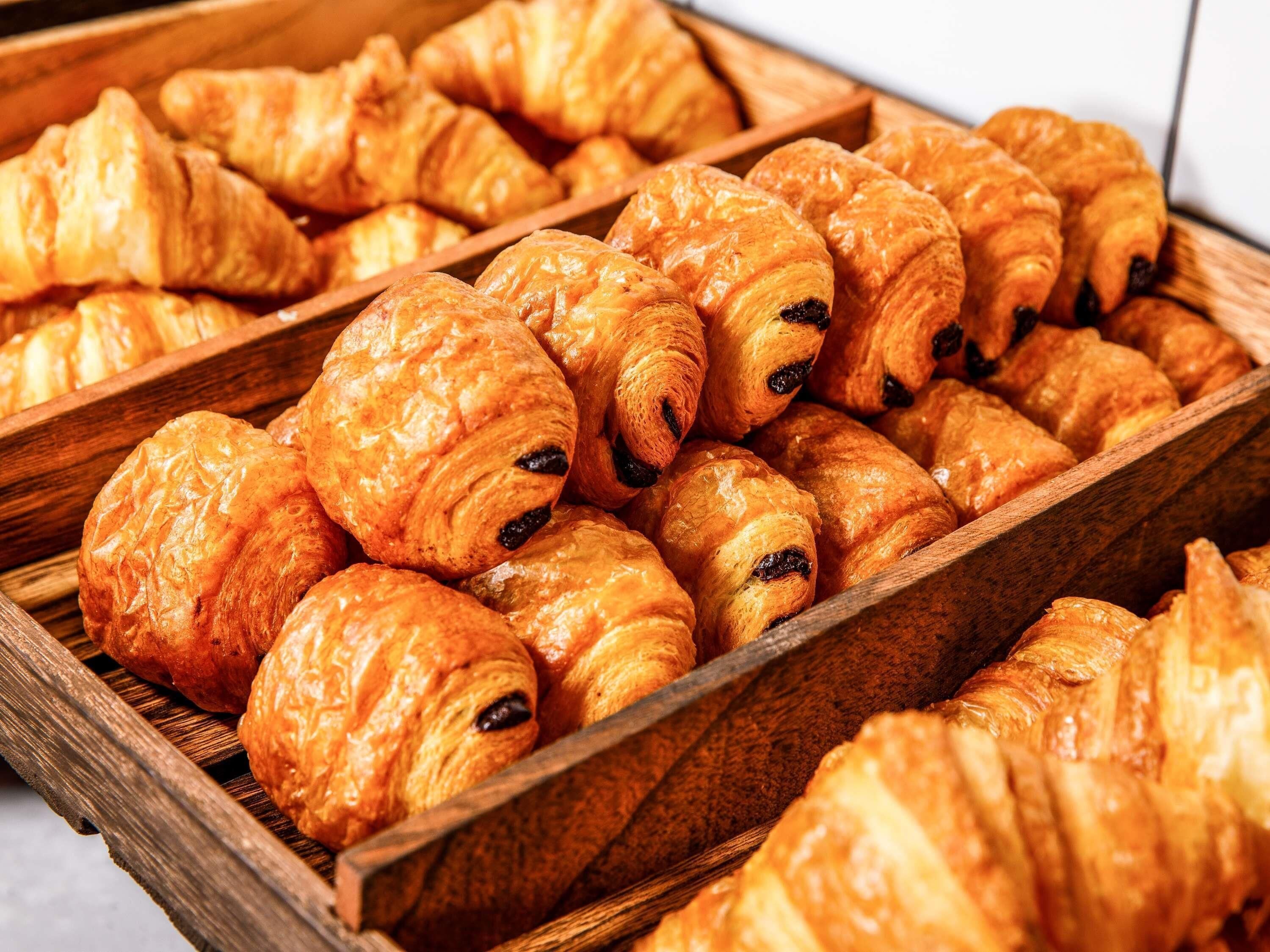 daily buffet breakfast (eur 12.50 per person)