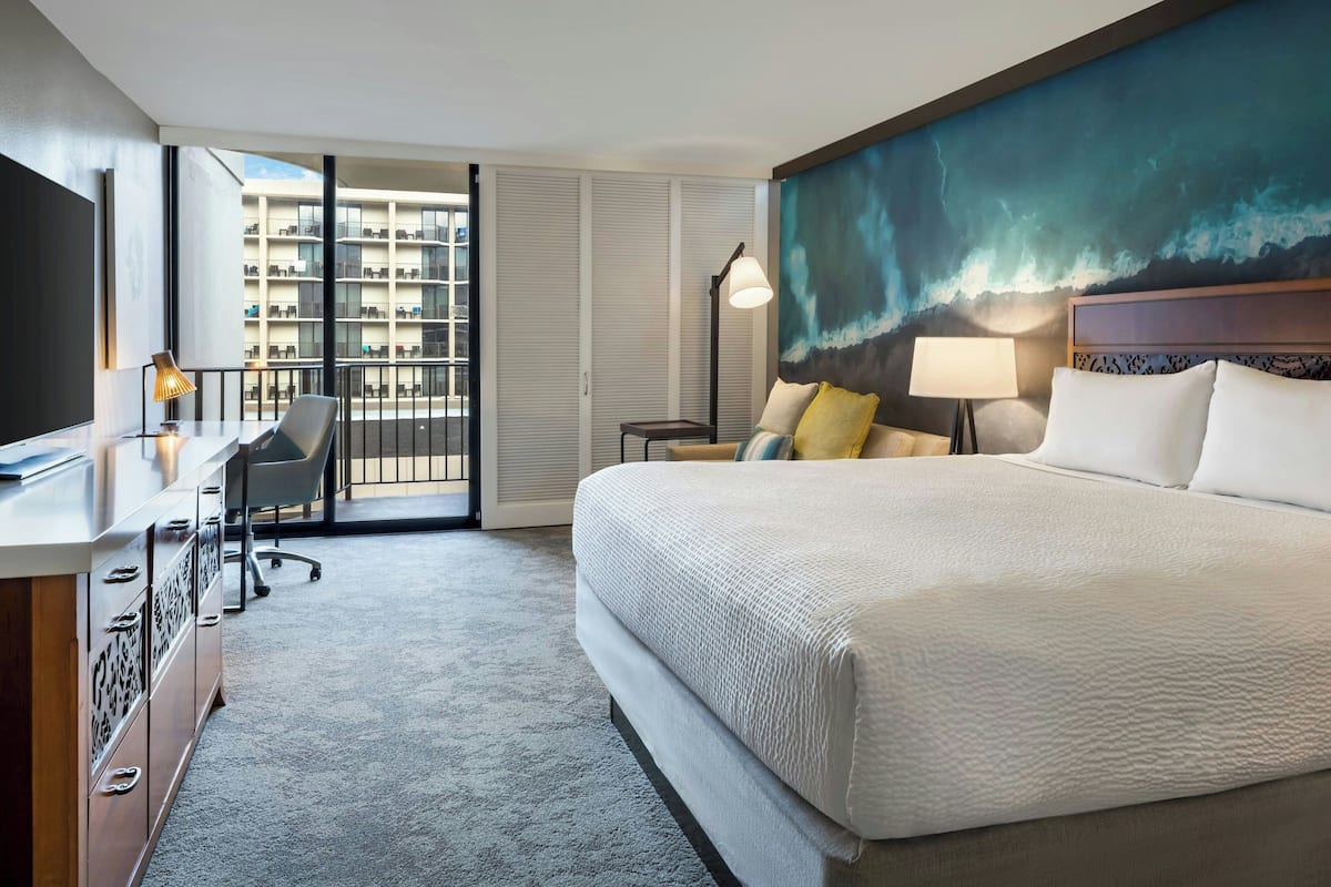 Chambre, 1 trÚs grand lit et 1 canapé-lit, balcon | Coffre-fort pour ordinateur portable, bureau, fer et planche à repasser