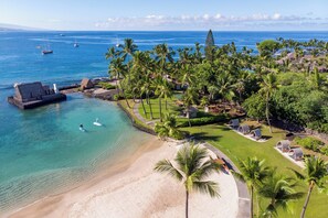 View from property - Courtyard by Marriott King Kamehameha's Kona Beach Hotel (Kailua-Kona)