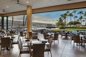 2 restaurants, breakfast served