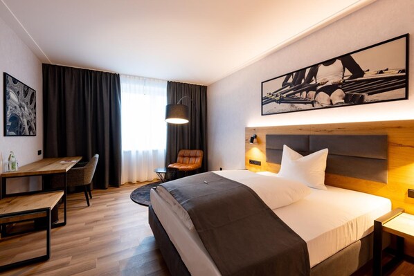 Hypo-allergenic bedding, in-room safe, desk - Hotel Passau City Centre (Passau)