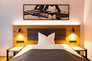 Hypo-allergenic bedding, in-room safe, desk, iron/ironing board