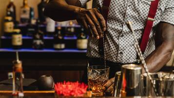 2 restauranter, frokost serveres