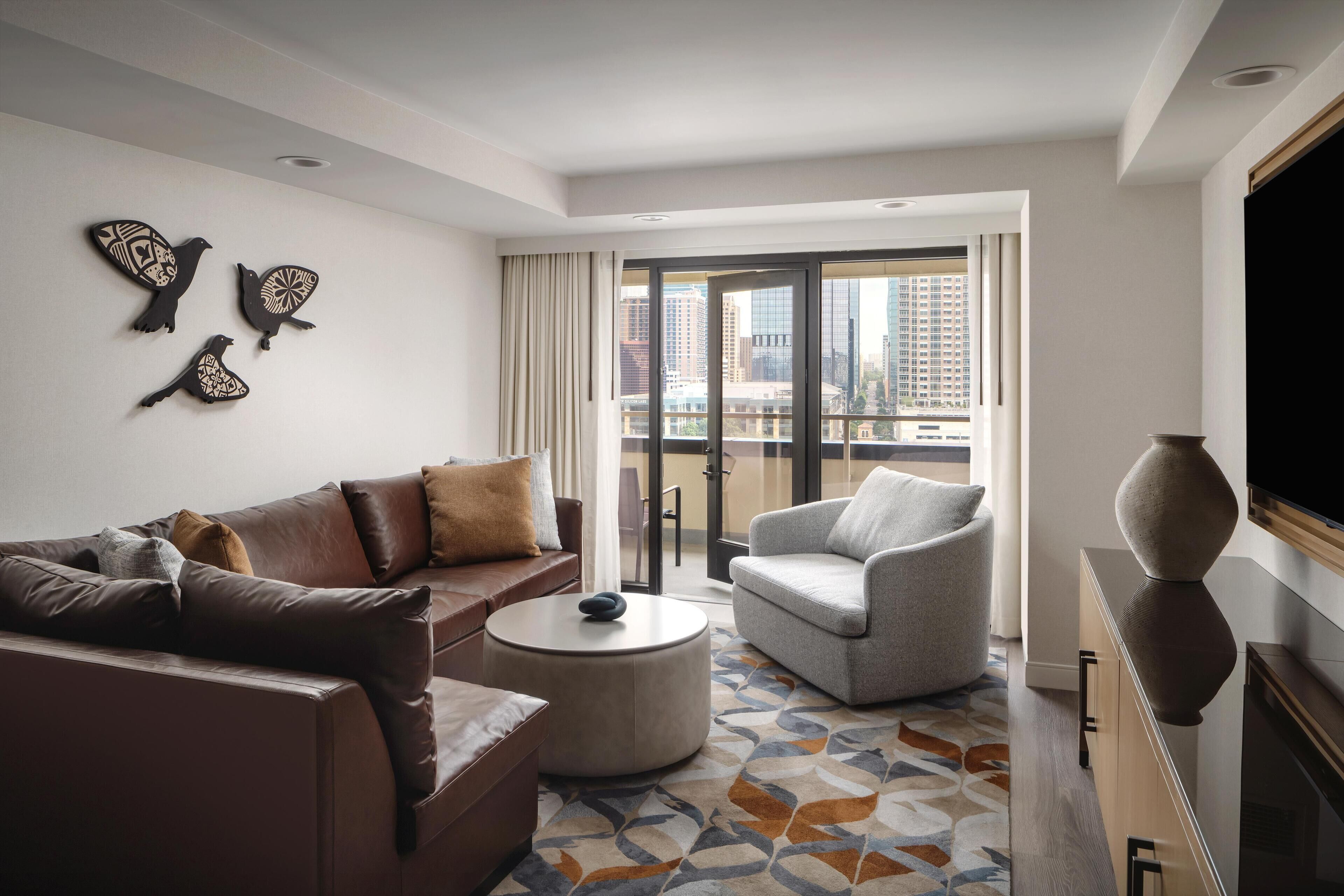 Premium Suite, 1 King Bed, Balcony | Premium bedding, in-room safe, desk, blackout curtains