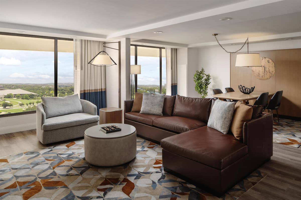 Premium Room, 1 King Bed (Hospitality)