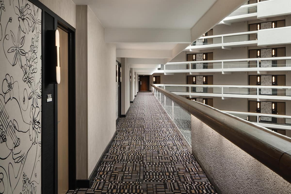 1 bedroom, premium bedding, in-room safe, desk