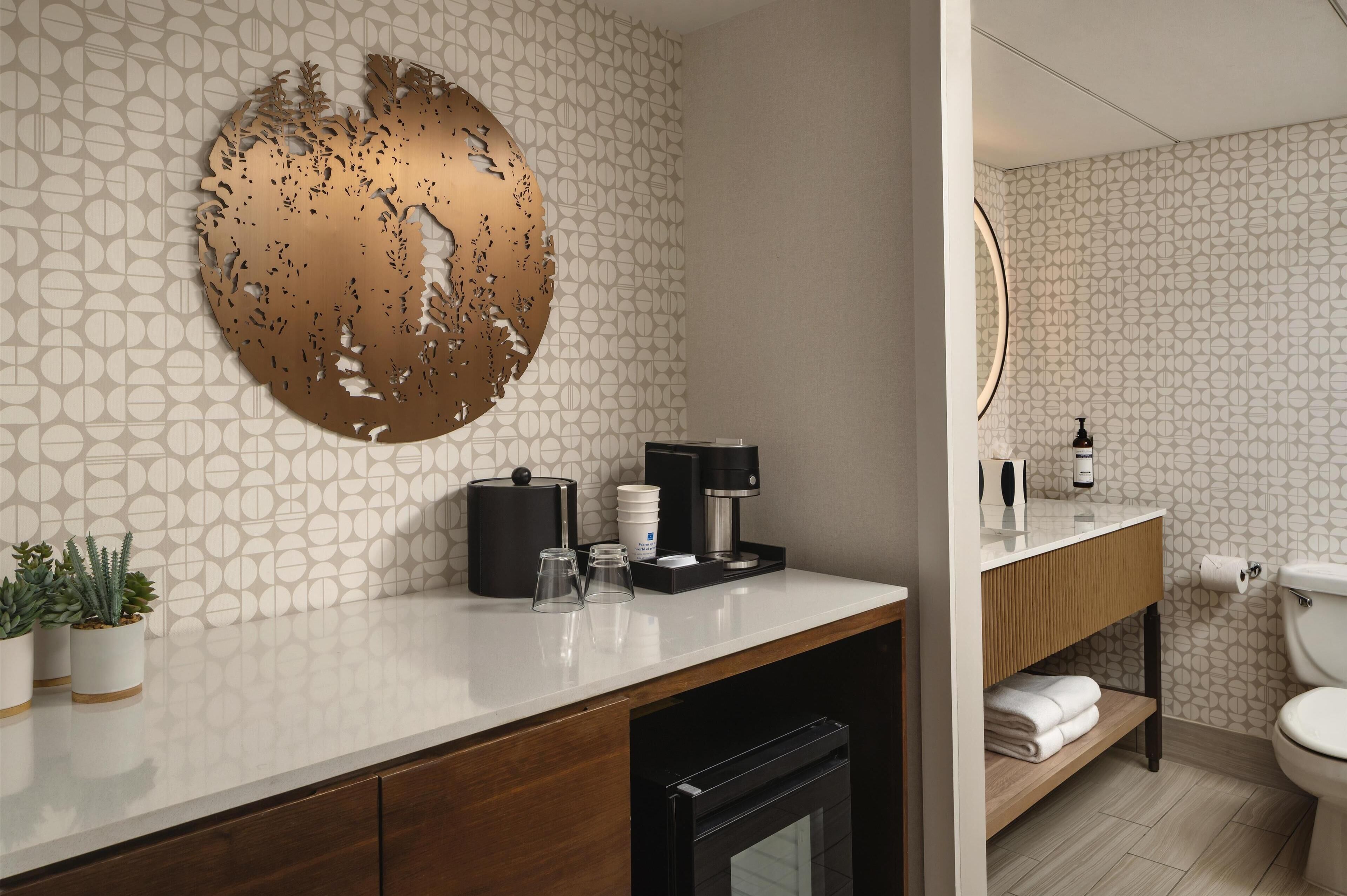 1 bedroom, premium bedding, in-room safe, desk